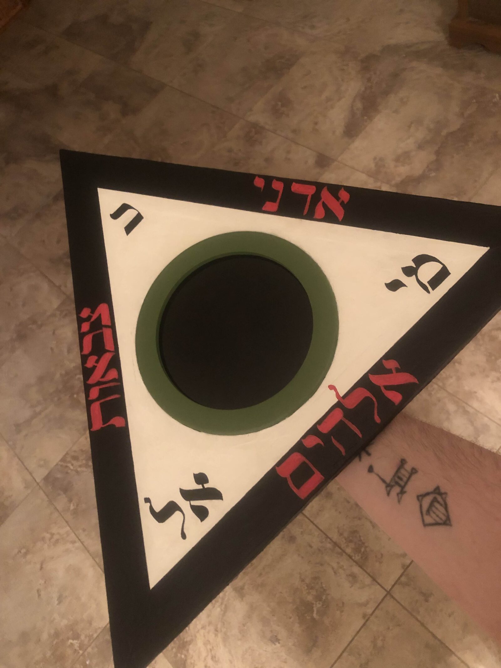 Goetic scrying mirror