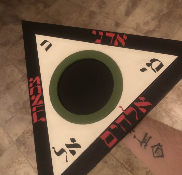 Goetic scrying mirror