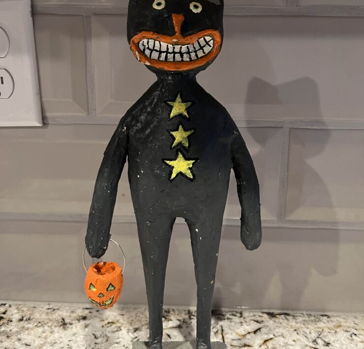 Grinning cat Halloween decoration